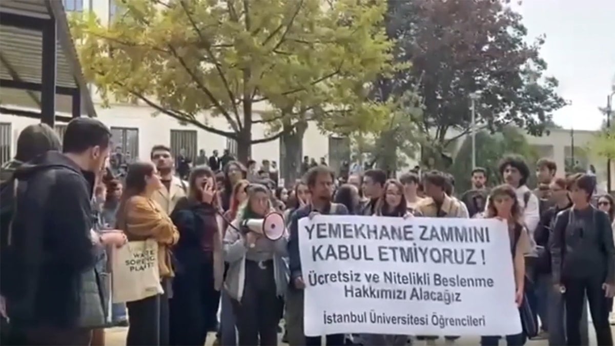 İstanbul'da öğrenciler yemekhane ücretlerine isyan etti