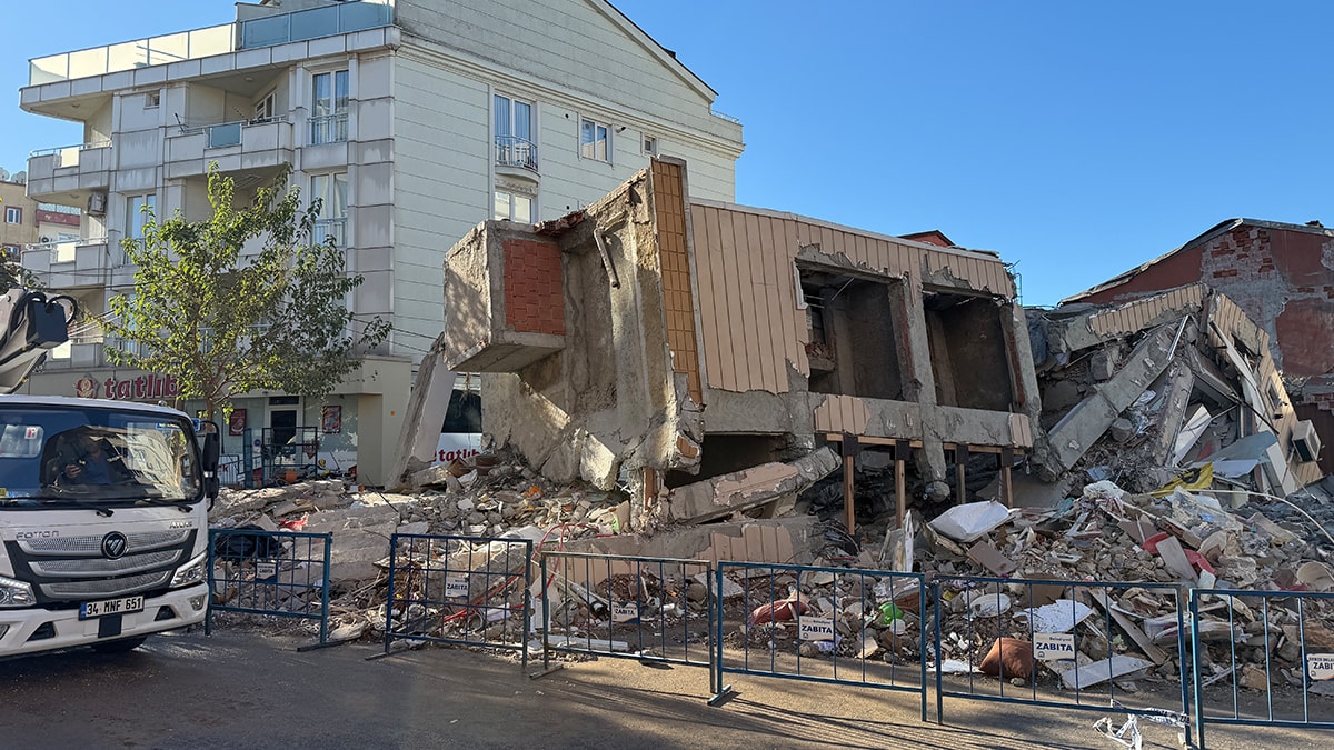 Gebze'deki enkaz savcıların incelemesinin ardından kaldırılacak