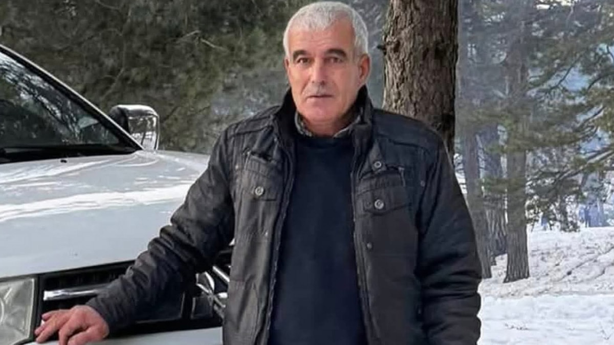 Kestiği ağacın altında kalıp öldü