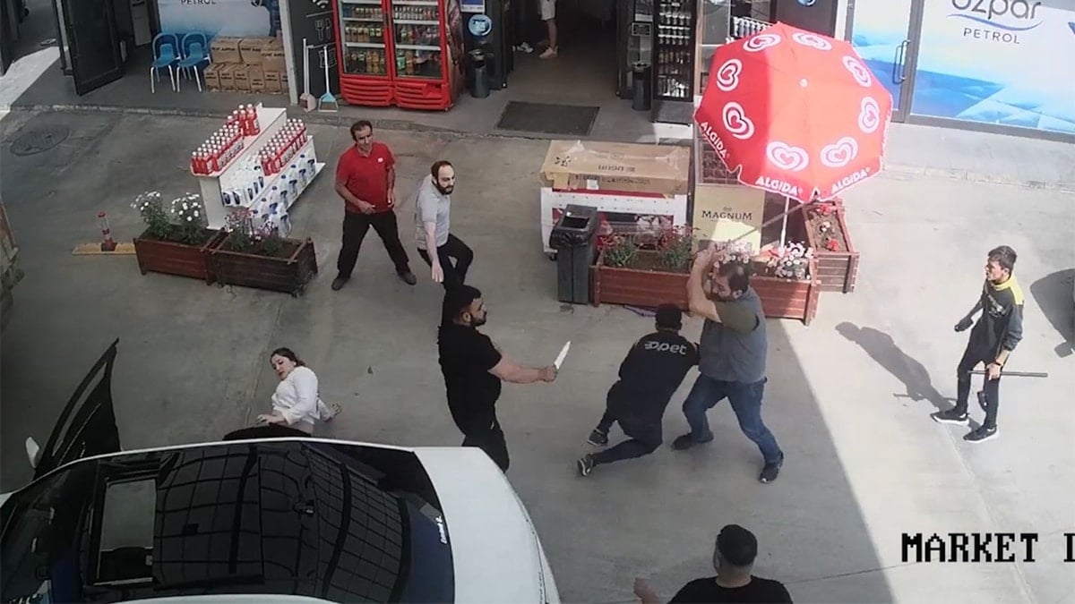 Akaryakıt istasyonuna bıçak ve demir sopalarla saldırı!