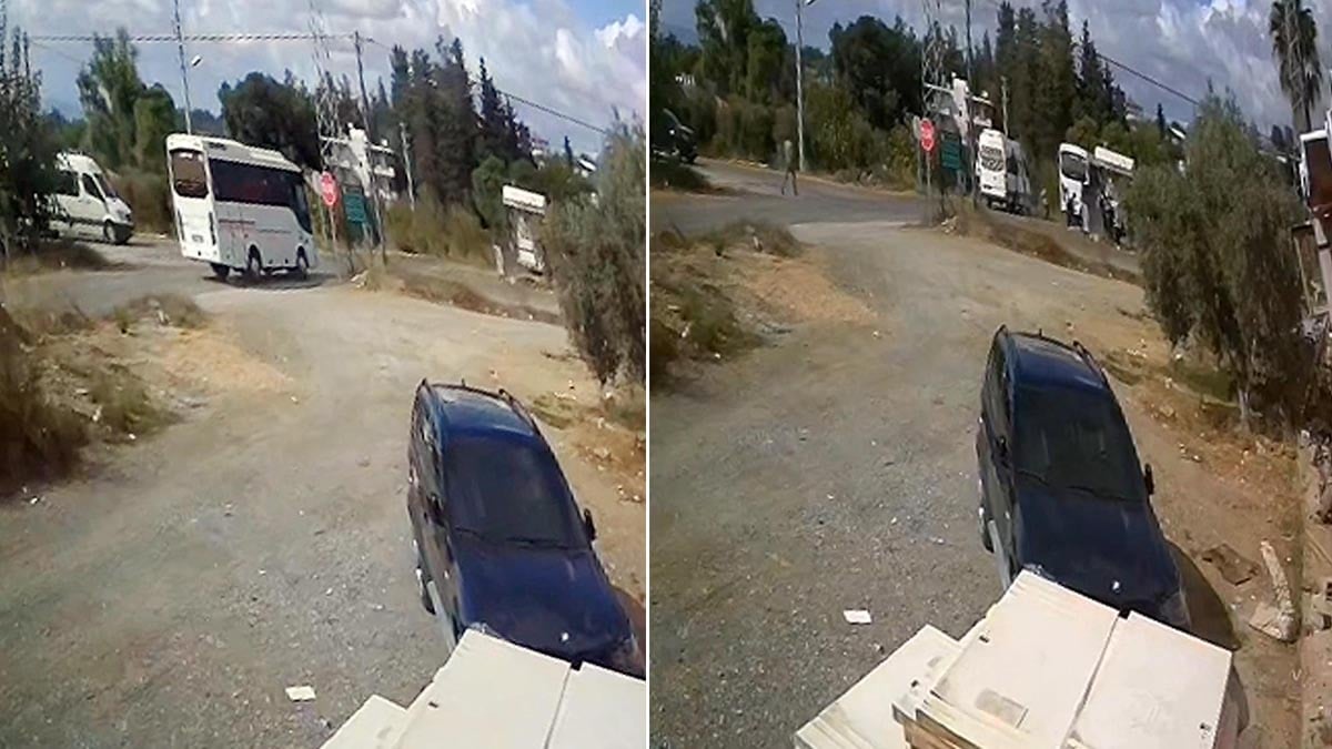 Okul servis minibüsü ile midibüs çarpıştı: 7 öğrenci yaralı