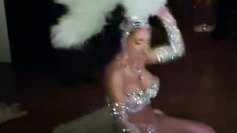Kim Kardashian, 45. doğum gününü striptiz kulübünde kutladı
