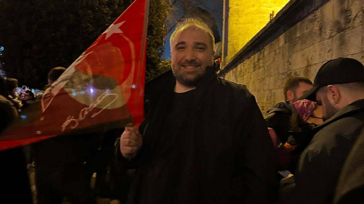 Komedyen Özgür Turhan: Ülkemizin geldiği duruma üzülüyorum