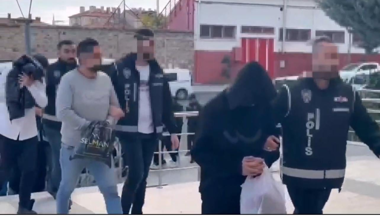 'Resmi belgede sahtecilik' operasyonunda 17 tutuklama