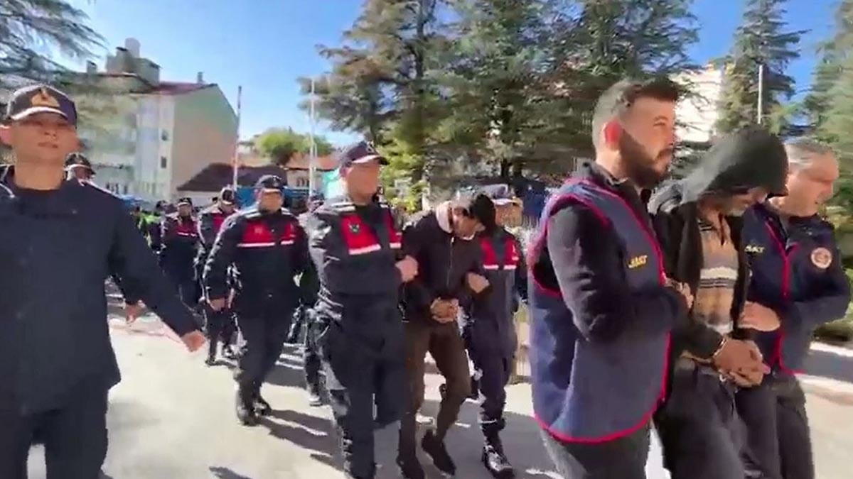 Sabah akşam suç mesaisi... Gündüzleri çobanlık, geceleri de hırsızlık yapıyorlardı