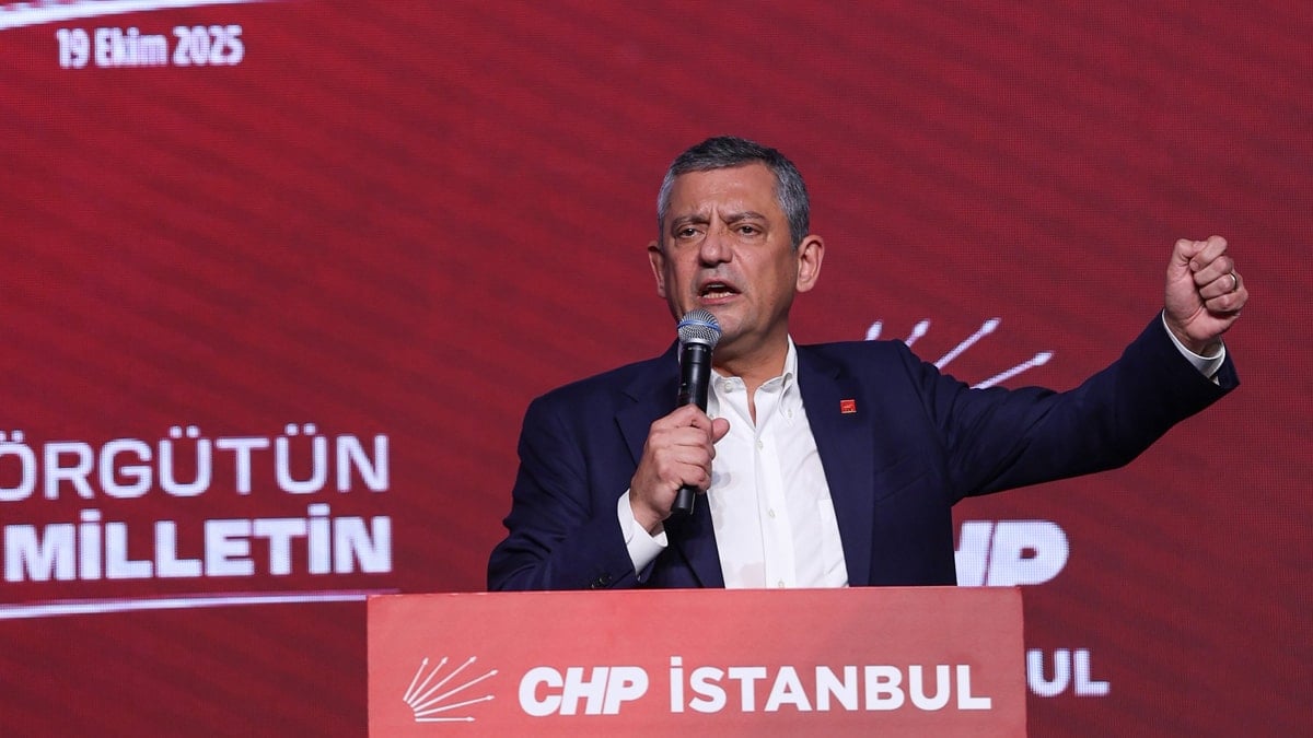 Özgür Özel partisine seslendi: Güzel günler değil, mücadeleyi vadediyorum