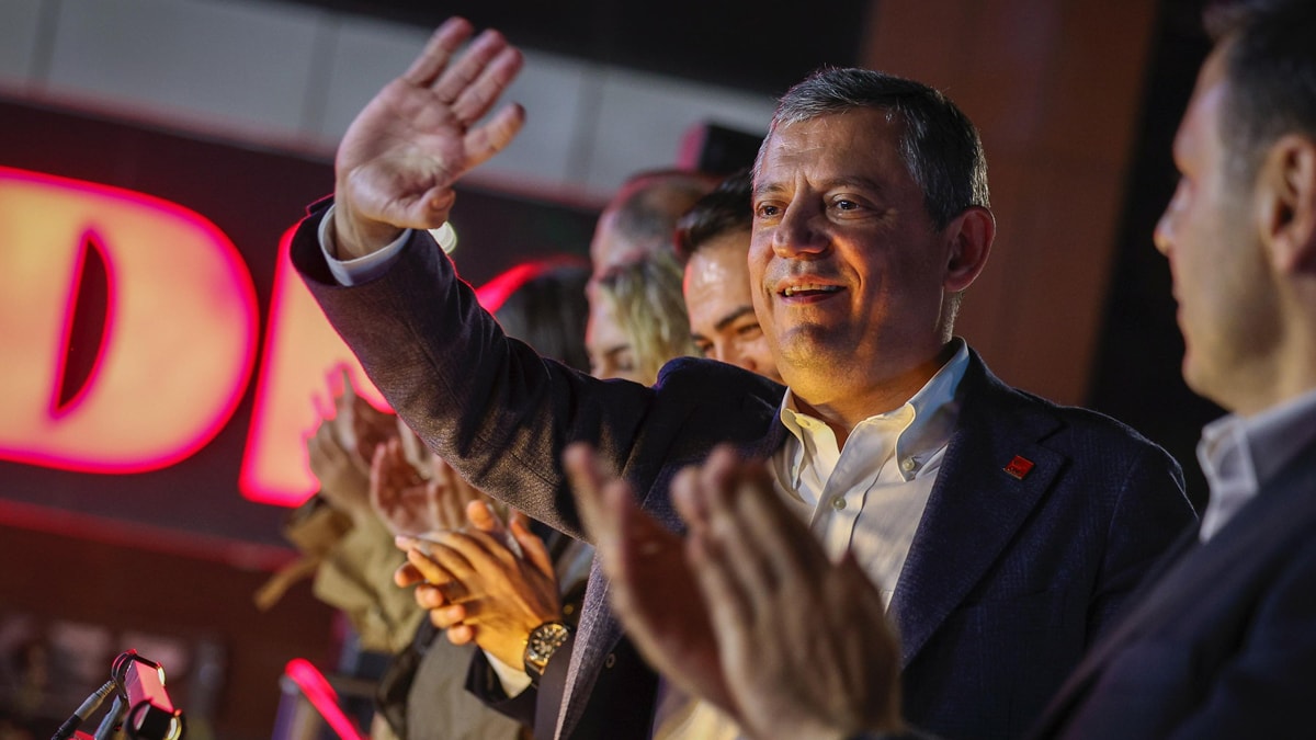 Özgür Özel: Her değişim bir adımla başlar