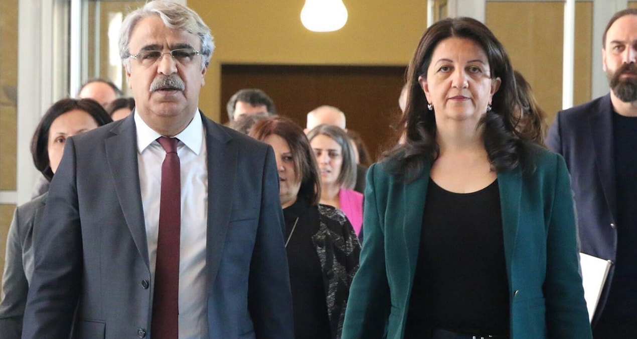 Saray'da sürpriz görüşme