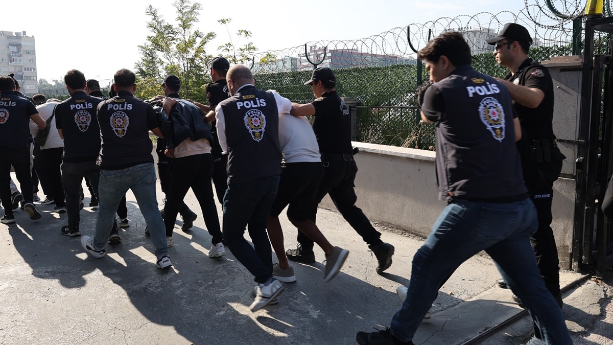 Mersin’de sahte 'loca bileti' dolandırıcılığı: 5 kişi tutuklandı