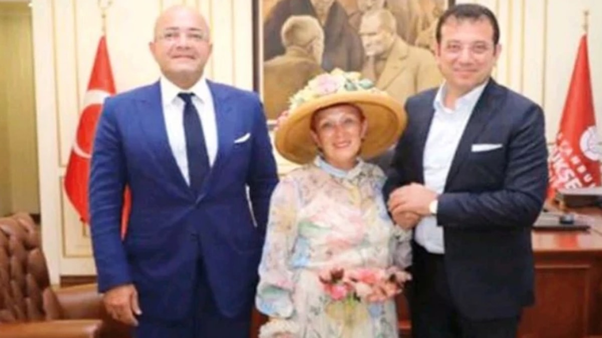 İşte bu tebrik fotoğrafı yüzünden tutuklandı