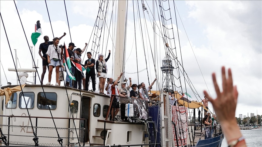 İsrail'in alıkoyduğu 36 Türk aktivist dönüş uçağuna bindi