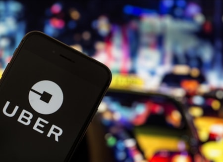 Uber'den şaşırtan satış hamlesiUber, beş yıl önce kendi bünyesinden ayrılan otonom teslimat robotları girişimi Serve Robotics'teki tüm hisselerini elden çıkardı.