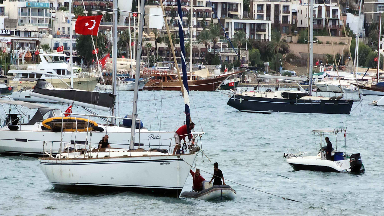 Bodrum’da yatlar karaya sürüklendi, denizciler kabusu yaşadı