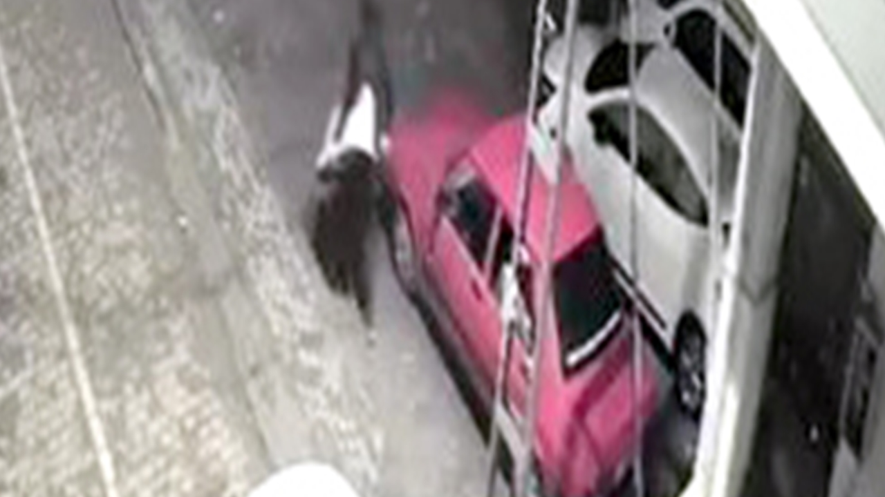 Avcılar’da otomobilden ses sistemini böyle çaldı