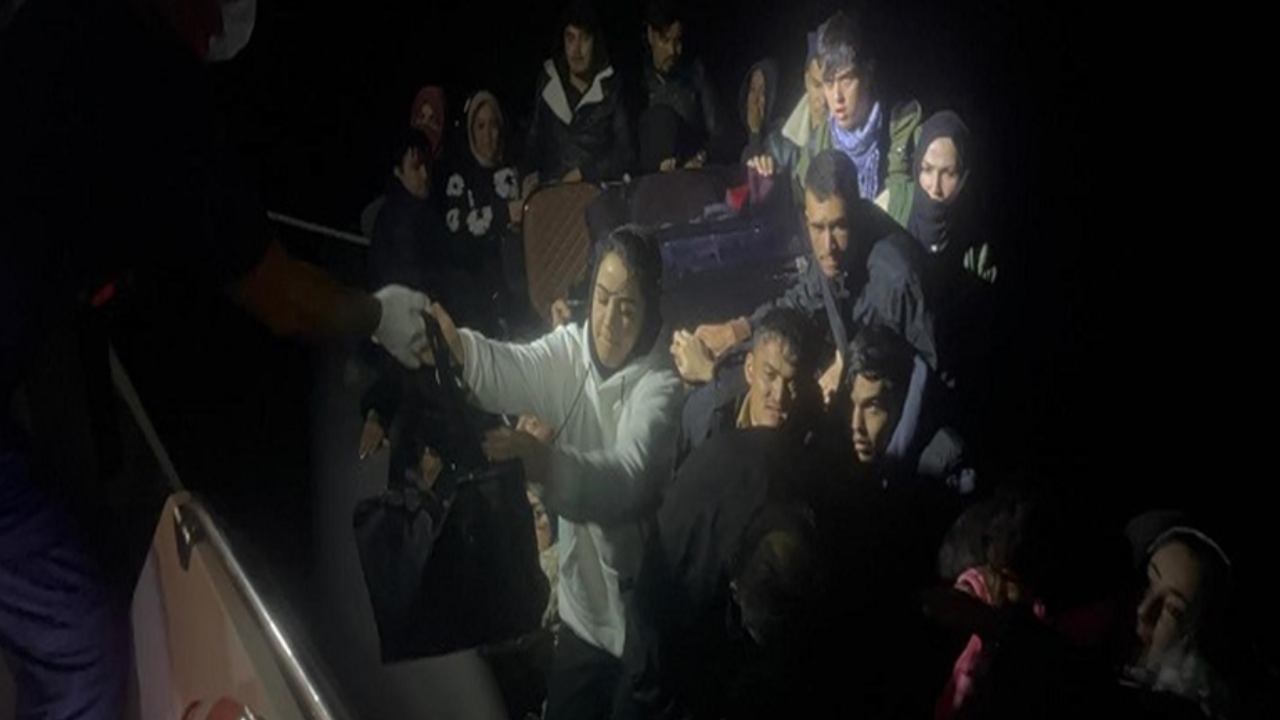 Bodrum'da 43 kaçak göçmen ile 1 organizatör yakalandı