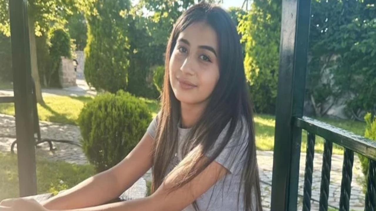 Merve'ye kabus yaşatan eski sevgili, telefonuna el koymuş