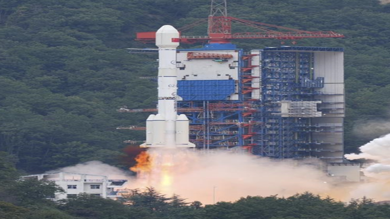 Çin uzaya yeni bir uydu gönderdi