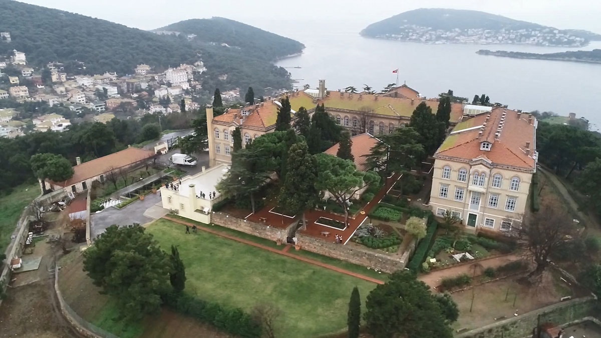 Ruhban Okulu, papaz eğitimi için gün sayıyor