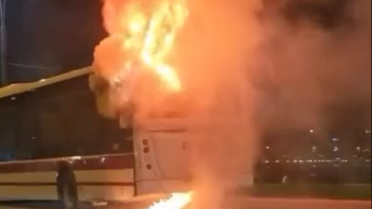 İzmir’de belediye otobüsünde yangın