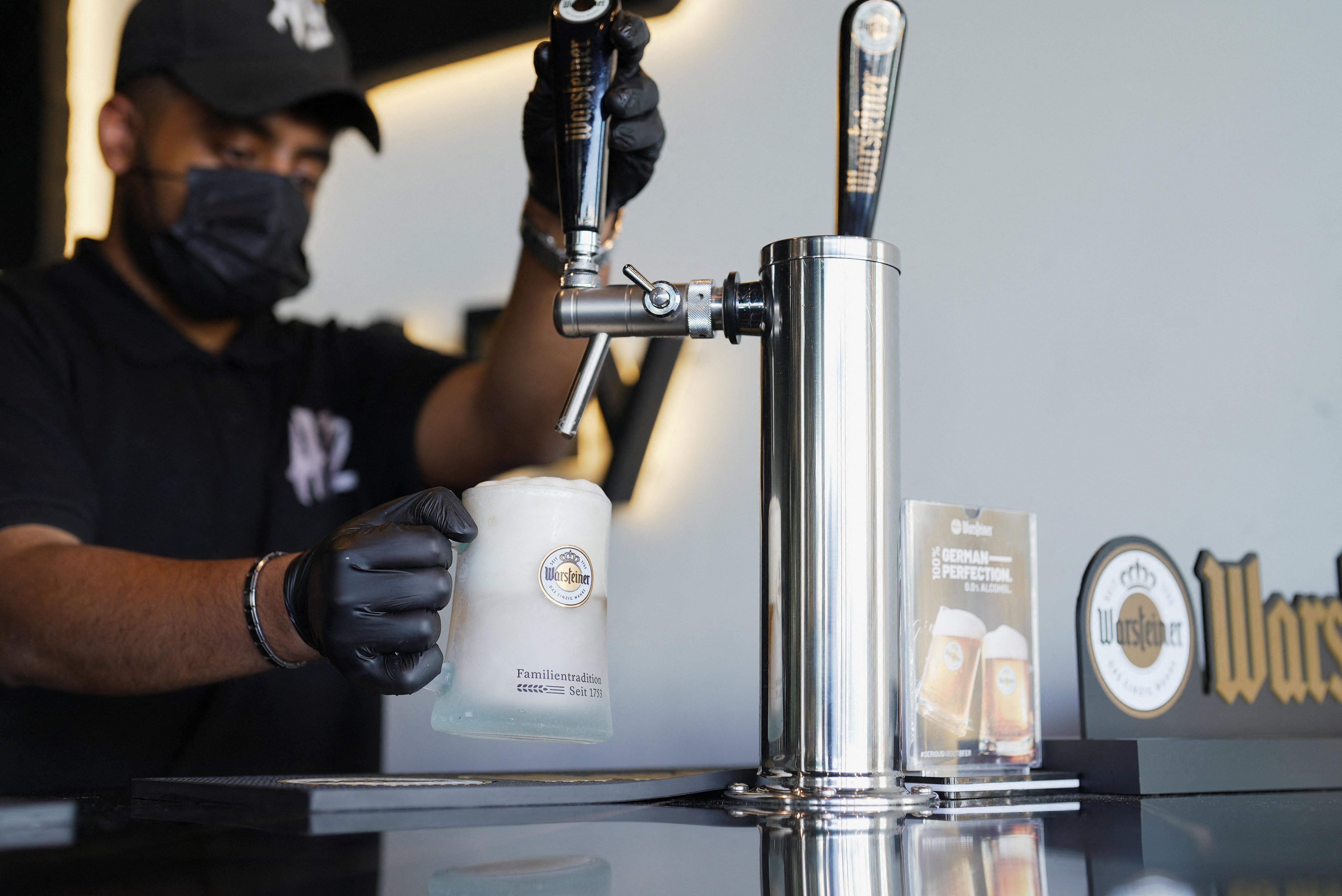 Suudi Arabistan'da alkol devrimi: Yeni mağazalar açılıyor