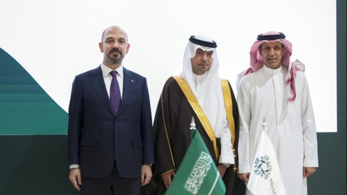 Emlak Konut, Suudilere villa yapacak