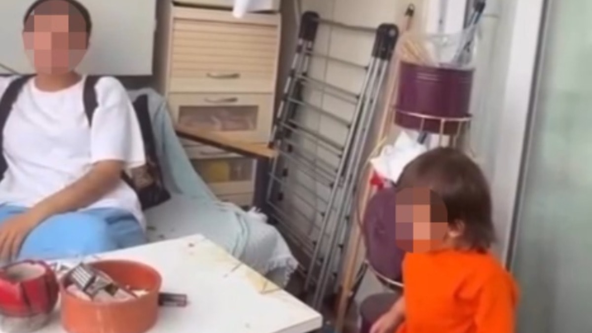 Küçük çocuğun gözyaşlarına aldırmadı... Tepki çeken görüntülere inceleme