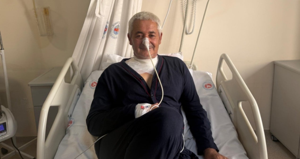 369jpg-ykjib0dyGUGUpQMED8fhqg 35 yıl sigara içti, gırtlağının yarısı alındı