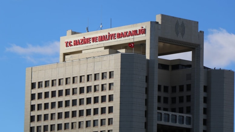 'Hazine siyasi baskıyla terleyecek'