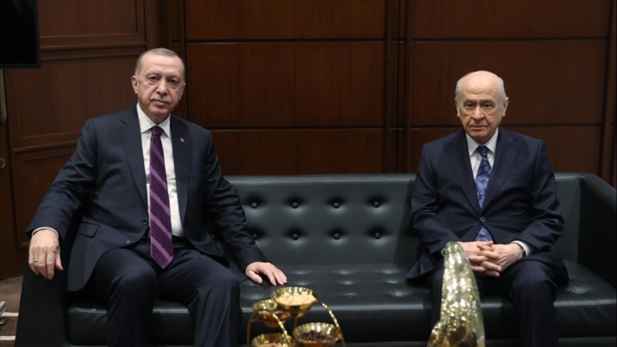 Gözler Devlet Bahçeli’ye çevrilmişti: Yandaş yazar ipucunu verdi