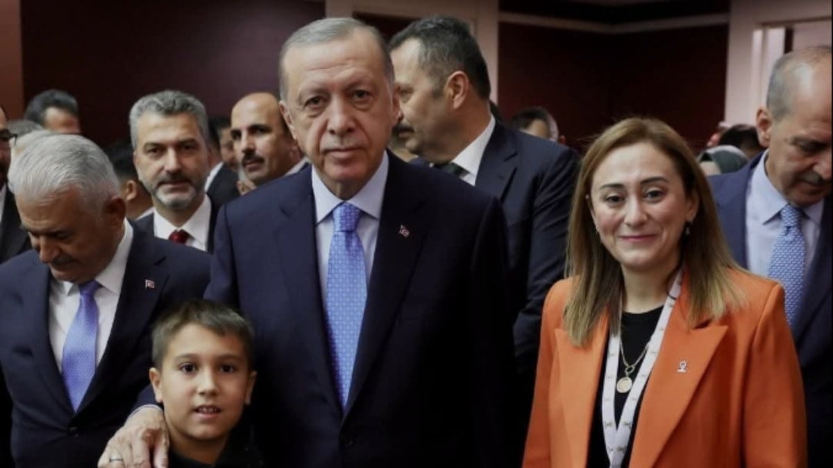 AKP'li başkan zehir zemberek sözlerle istifa etti