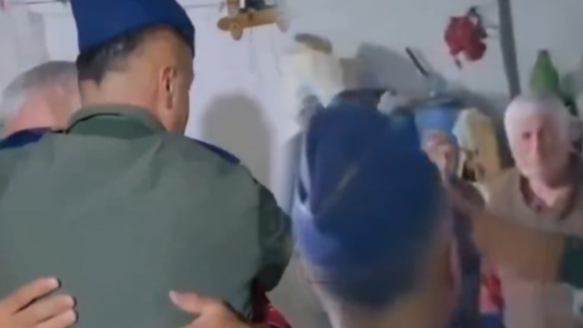 Şehadet haberi böyle verildi: 'Osman Amca artık bir şehit babasısın...'