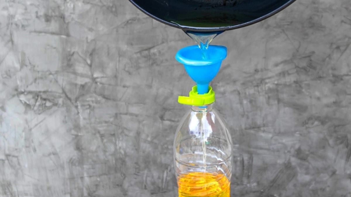 Evdeki kullanılmış yağ çöpe gitmiyor: Biriktirenlere litre başı ödeme yapılıyor