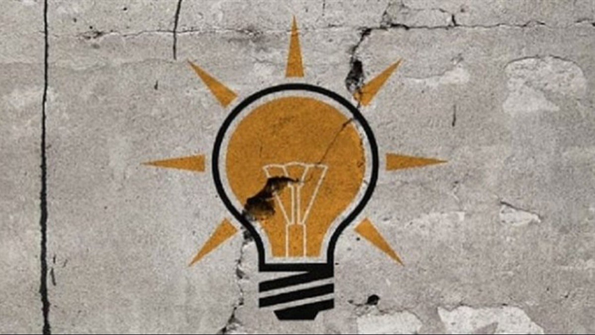 AKP'de istifa daha...