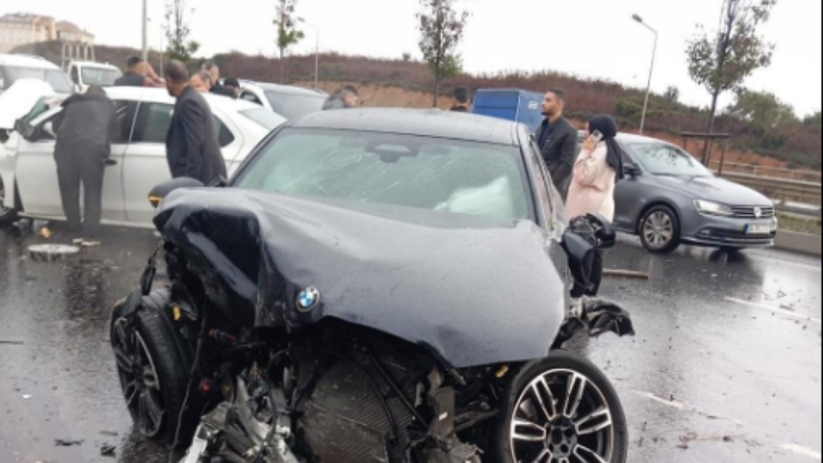 Başakşehir’de trafik kazası: Anne ve oğlu yaşamını yitirdi