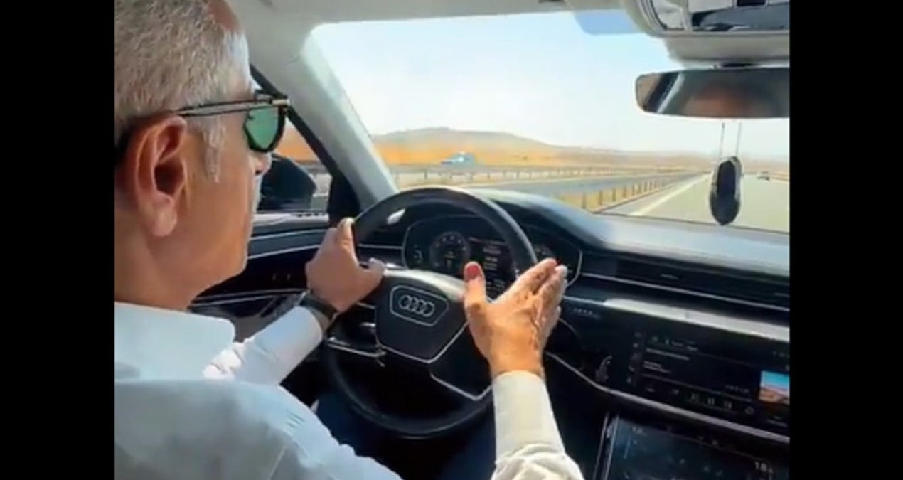 Bakan, otoyolda Audi’ye Meclis’te Togg’a biniyor