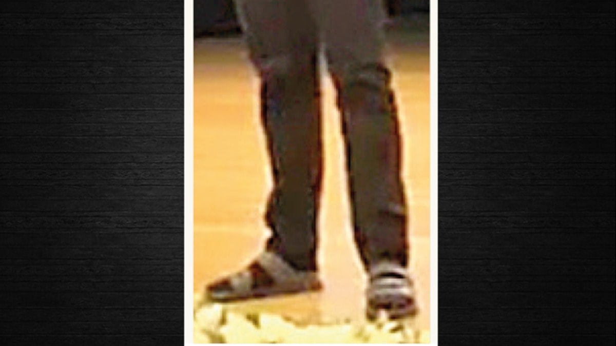 Eski Bakan terlikle sahnede