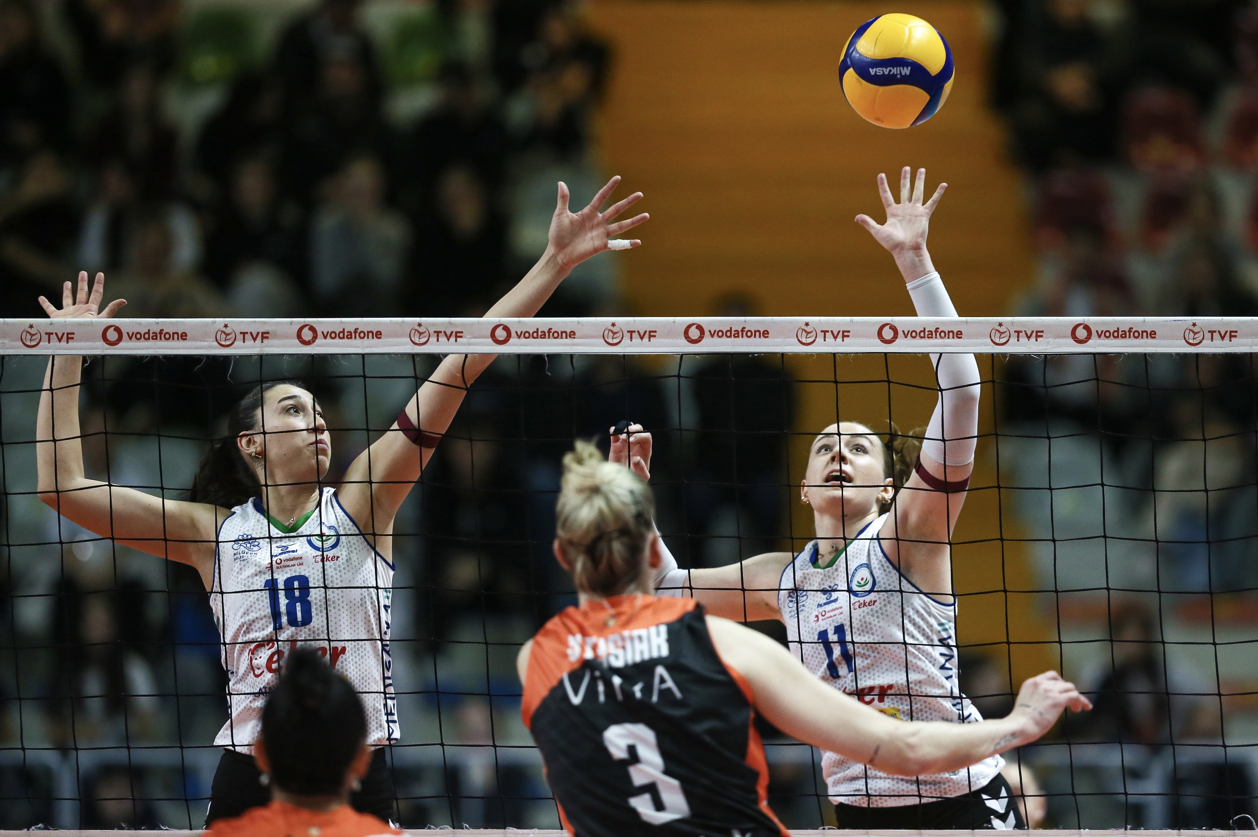 Eczacıbaşı Dynavit deplasmanda mağlup