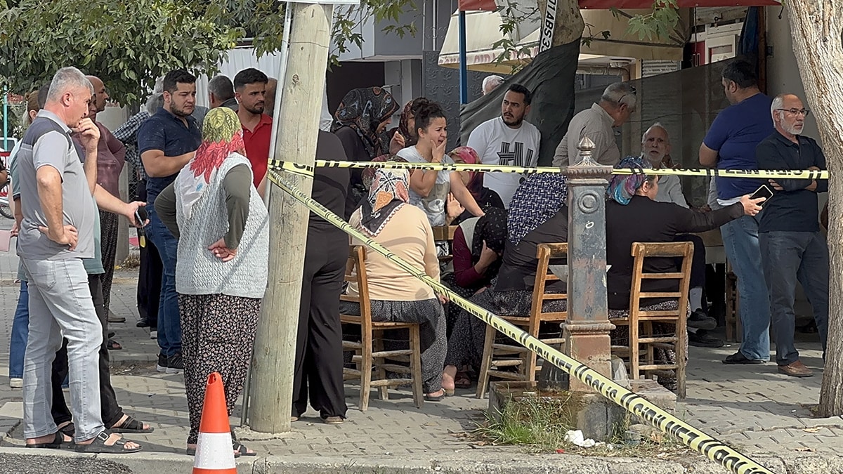 Sokakta ortasında pompalı tüfekle vurularak öldürüldü