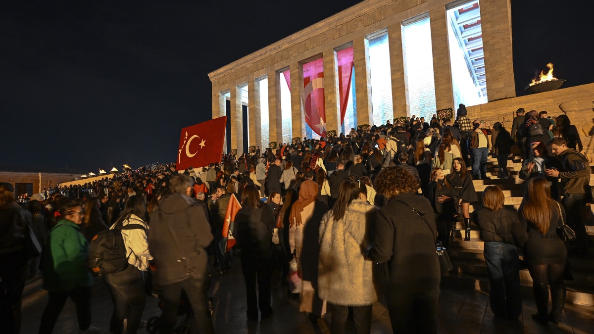 Türkiye Ata'sına koştu: Rekor kırıldı