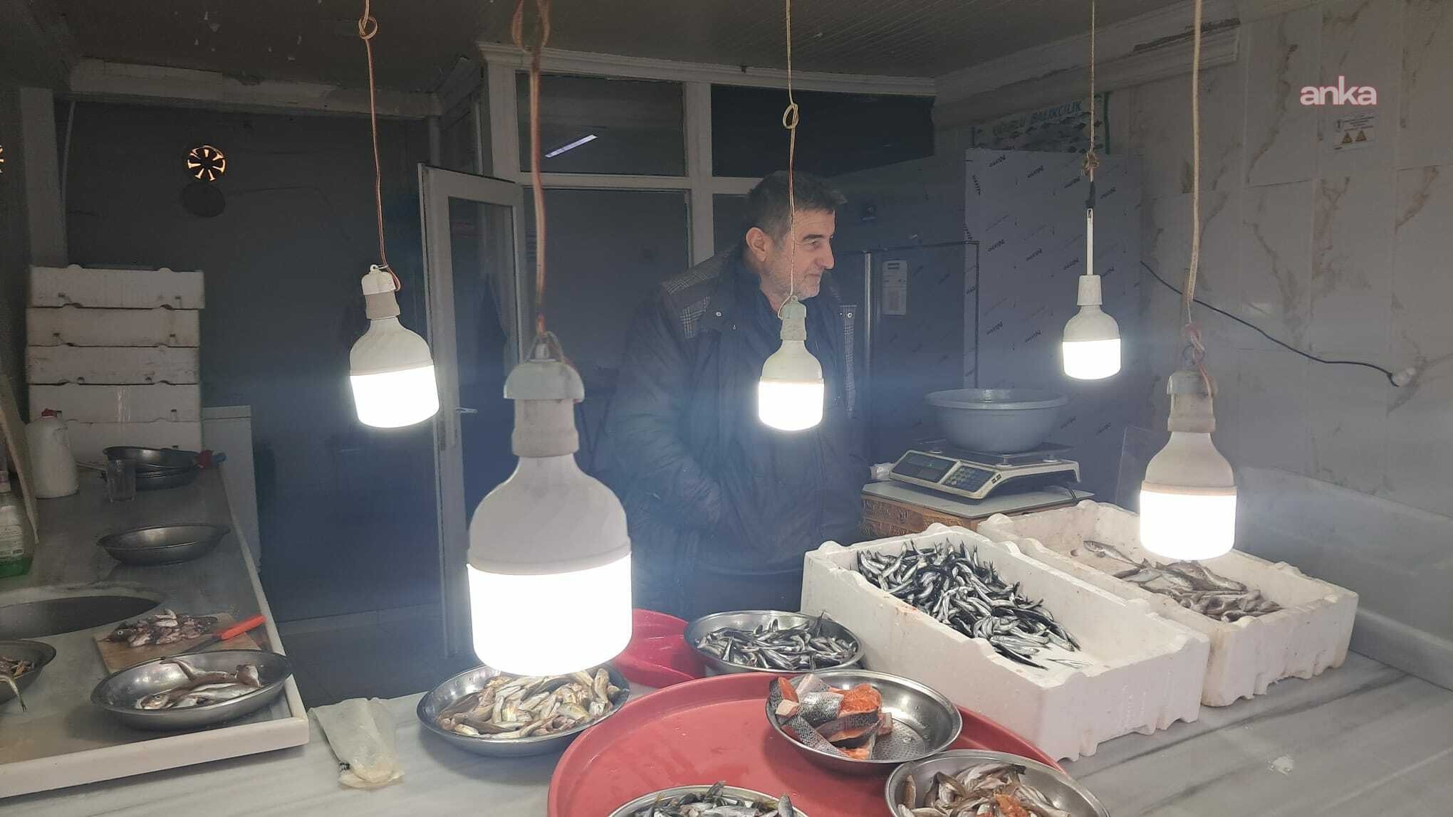 Hopa'da balıkçı tezgâhı