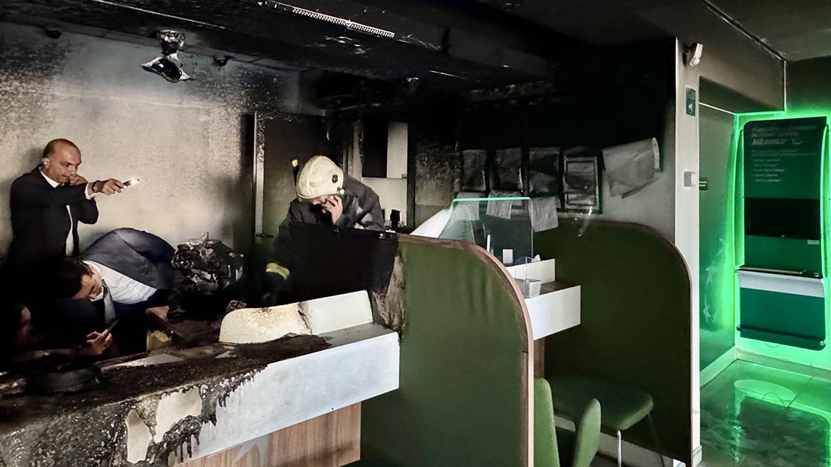 Antalya'da bir bankanın alarmı çaldı: Ekipler harekete geçti