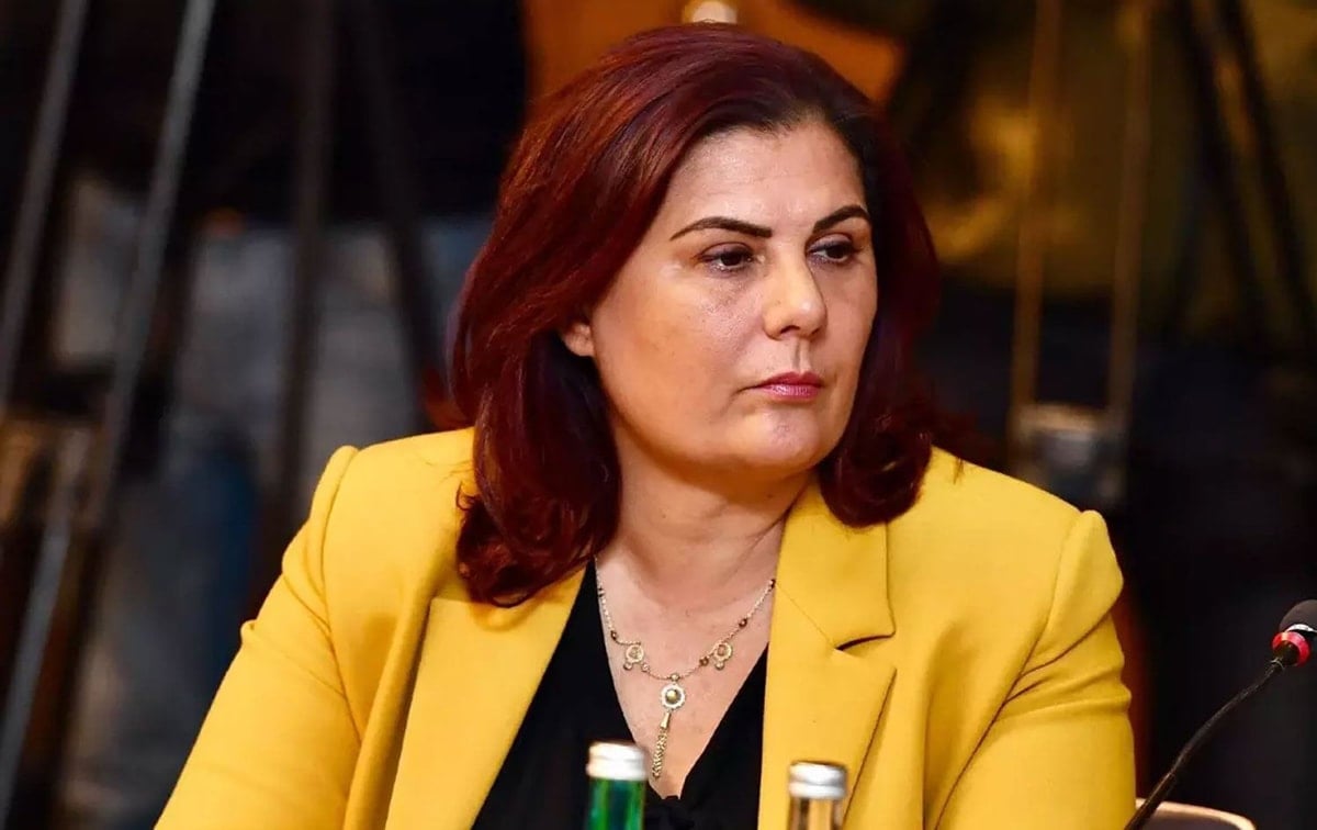 Özlem Çerçioğlu AKP’ye üye olmayanı kovdu