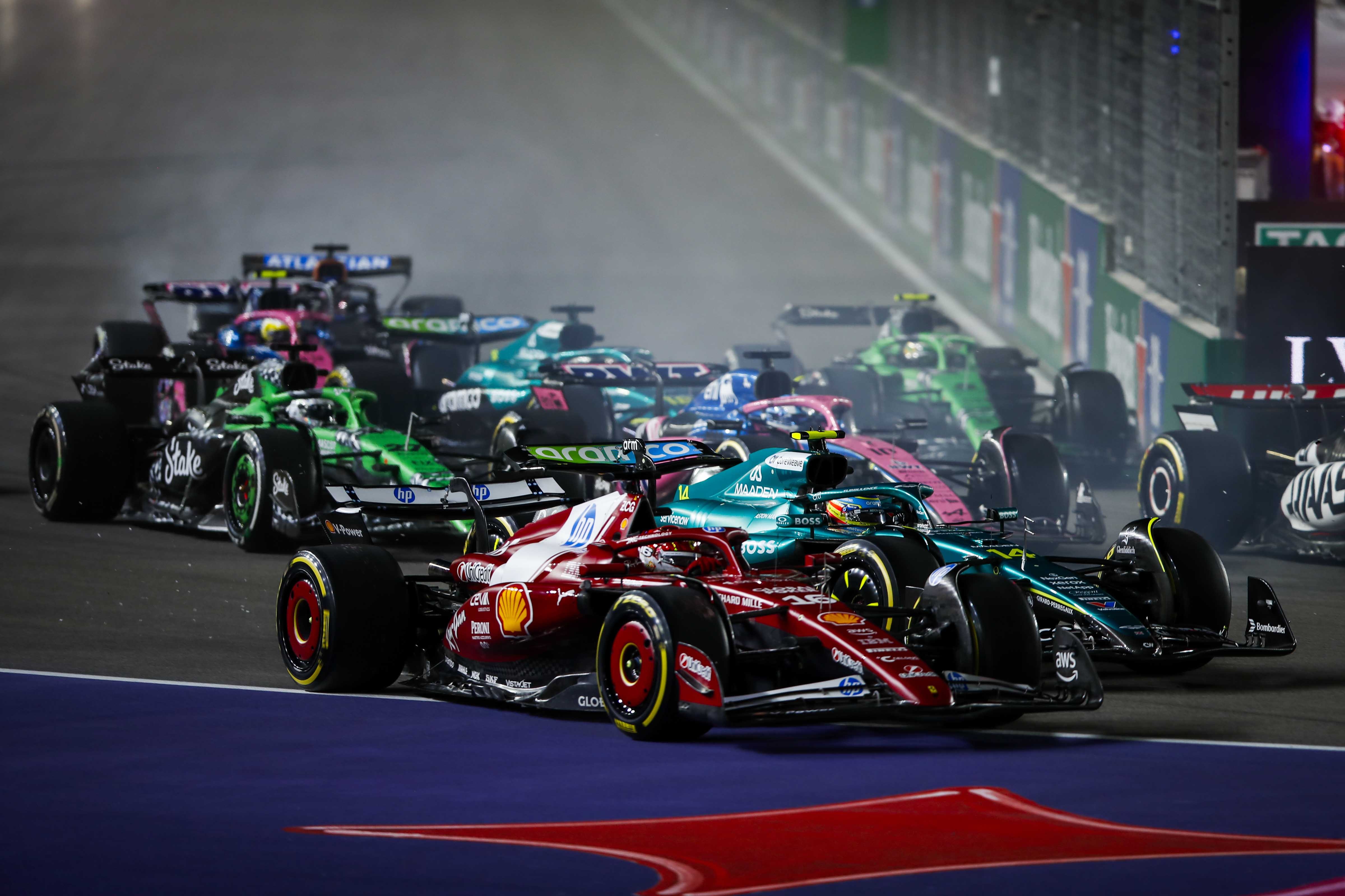 Formula 1'de şampiyonluk düğümü Katar'da çözülüyor