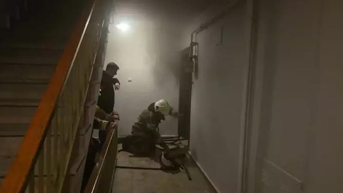 Mudanya’da 4 katlı binada yangın