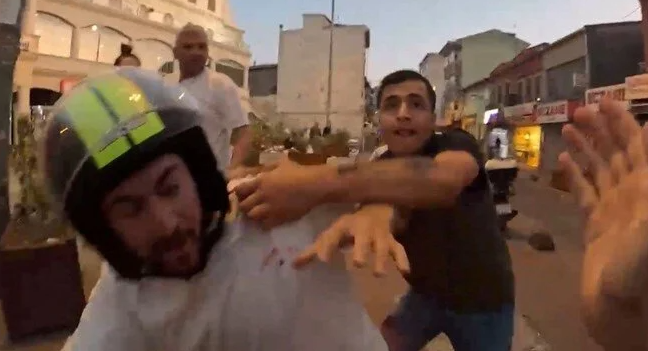İspanyol YouTuber'ı Beyoğlu'nda dövmüşlerdi! Olay anını ilk kez anlattı