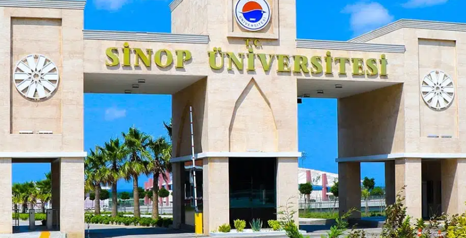 Üniversiteyi otele çevirdiler: Rektöre dinlenme, yardımcılara giyinme odası