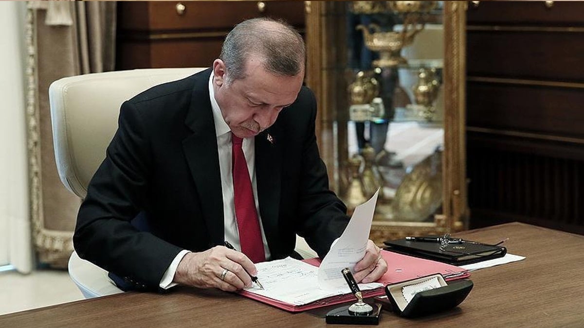 AKP’nin 'süreç komisyonu' raporu Erdoğan’a sunuldu