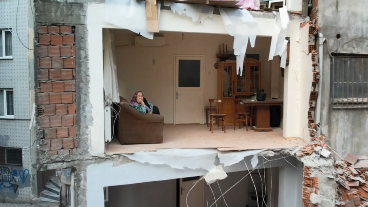 İstanbul'da kentsel dönüşümün özeti: Duvarsız apartman!