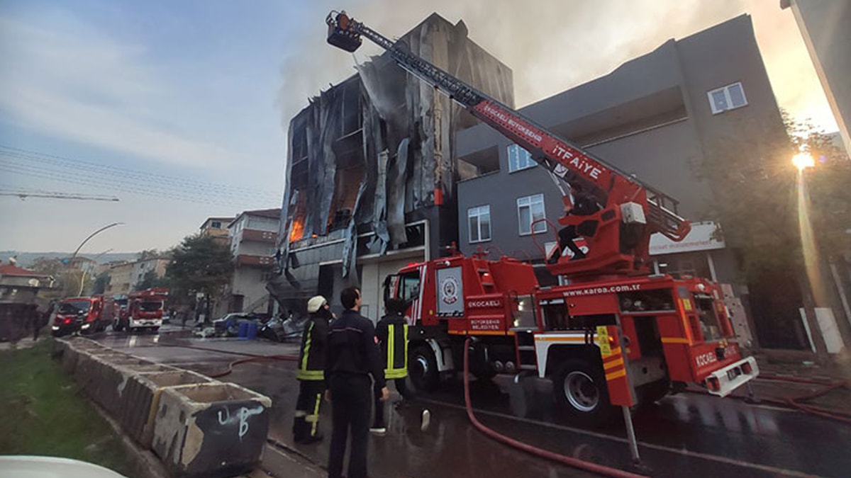 Kocaeli'de fabrikada çıkan yangında 6 kişi hayatını kaybetmişti: Otopsi işlemleri tamamlandı