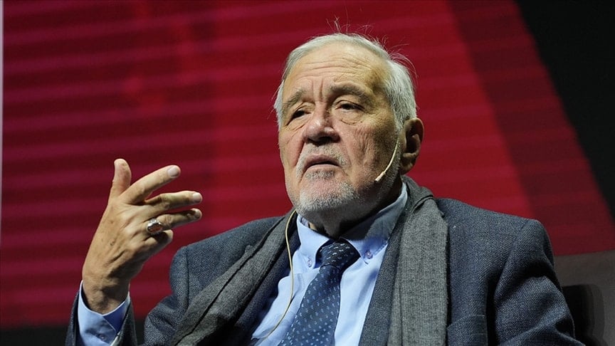 Prof. Dr. İlber Ortaylı'dan bayrak çıkışı